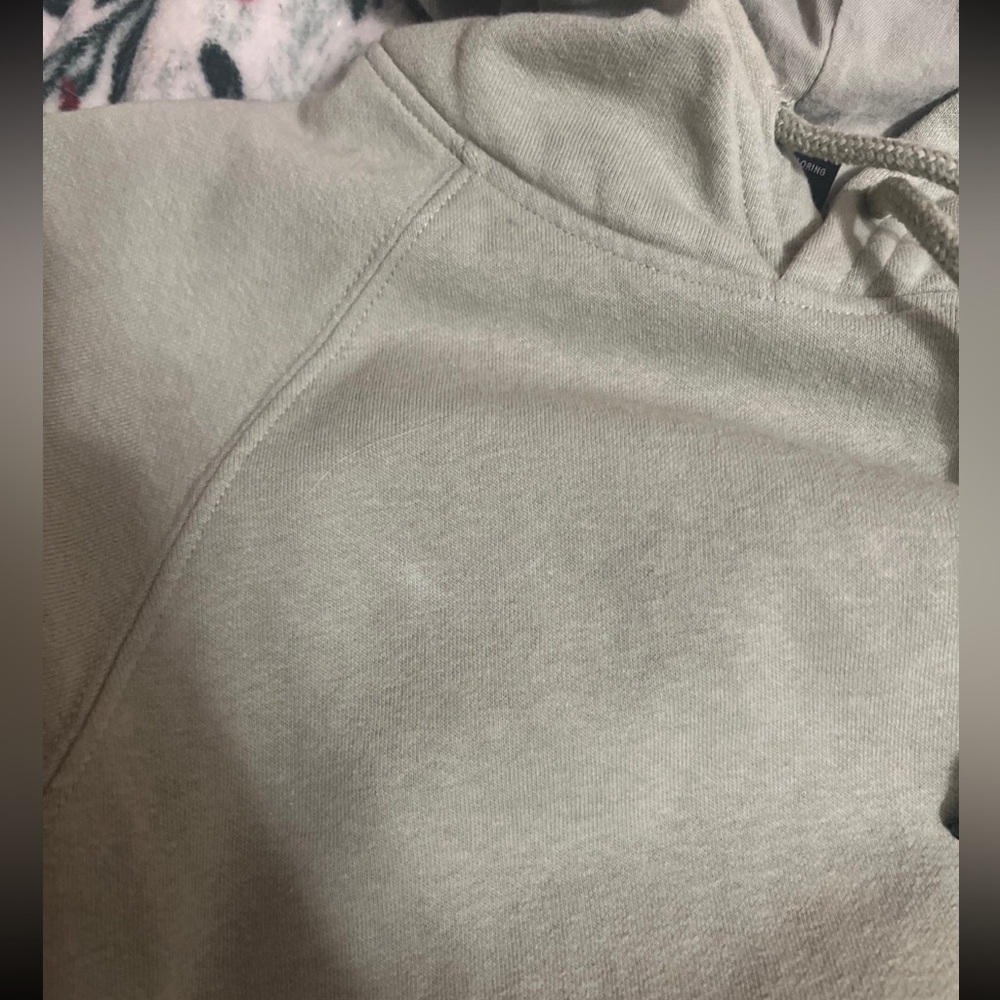 North face hoodie - Picture 4 of 4
